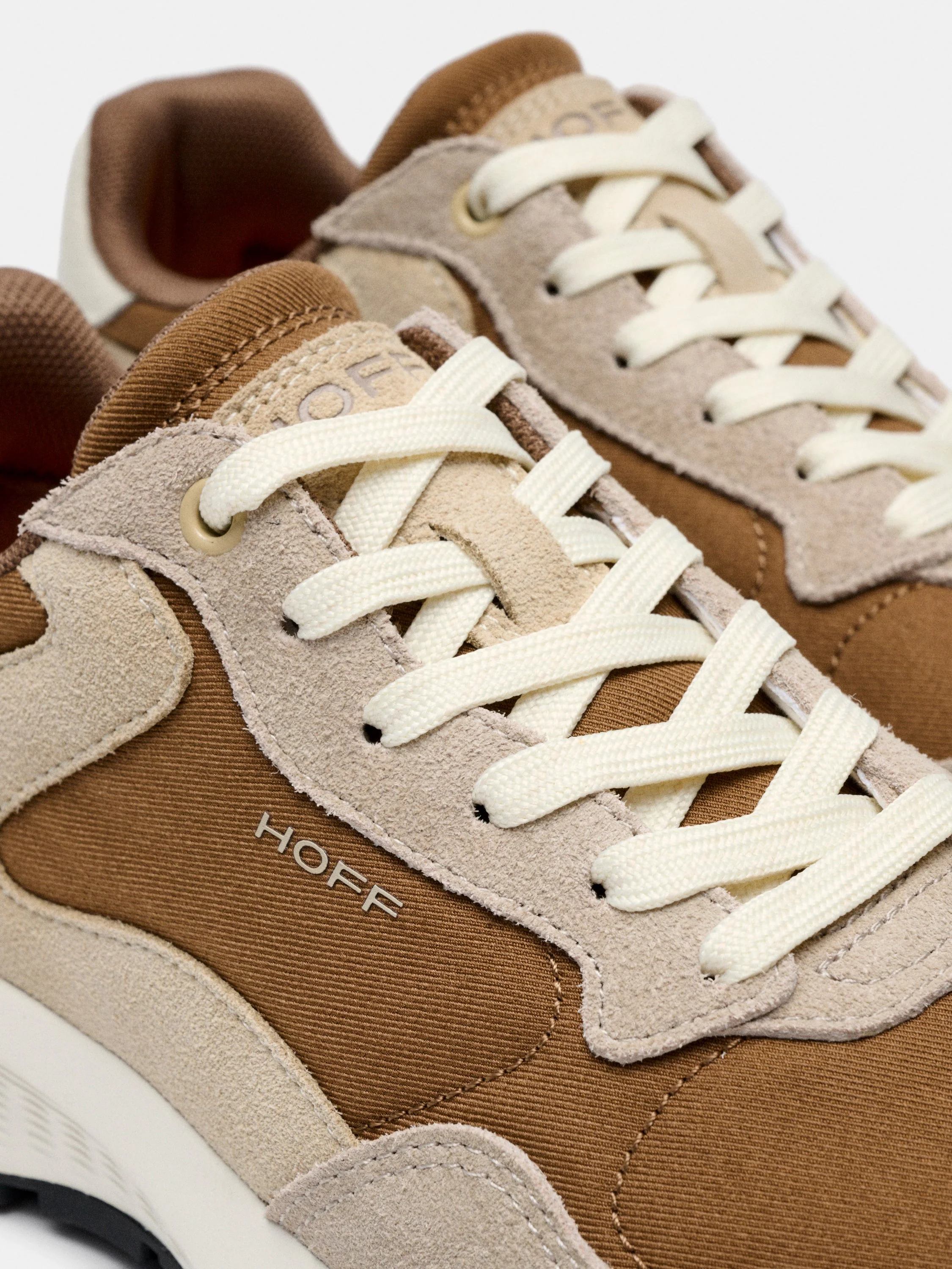 City MKII Beige Woman - Image 3