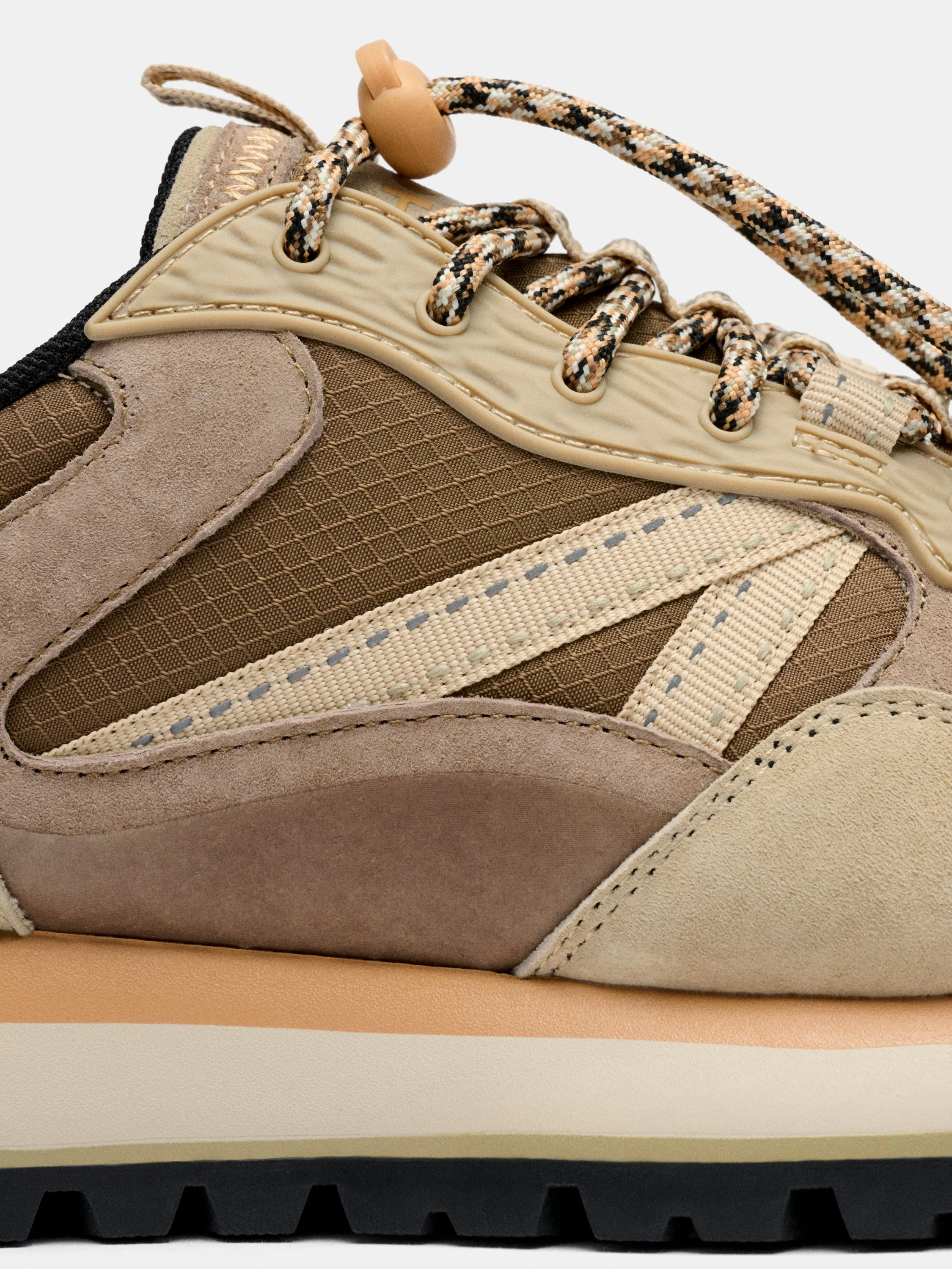 City Off Road Beige Man - Image 4