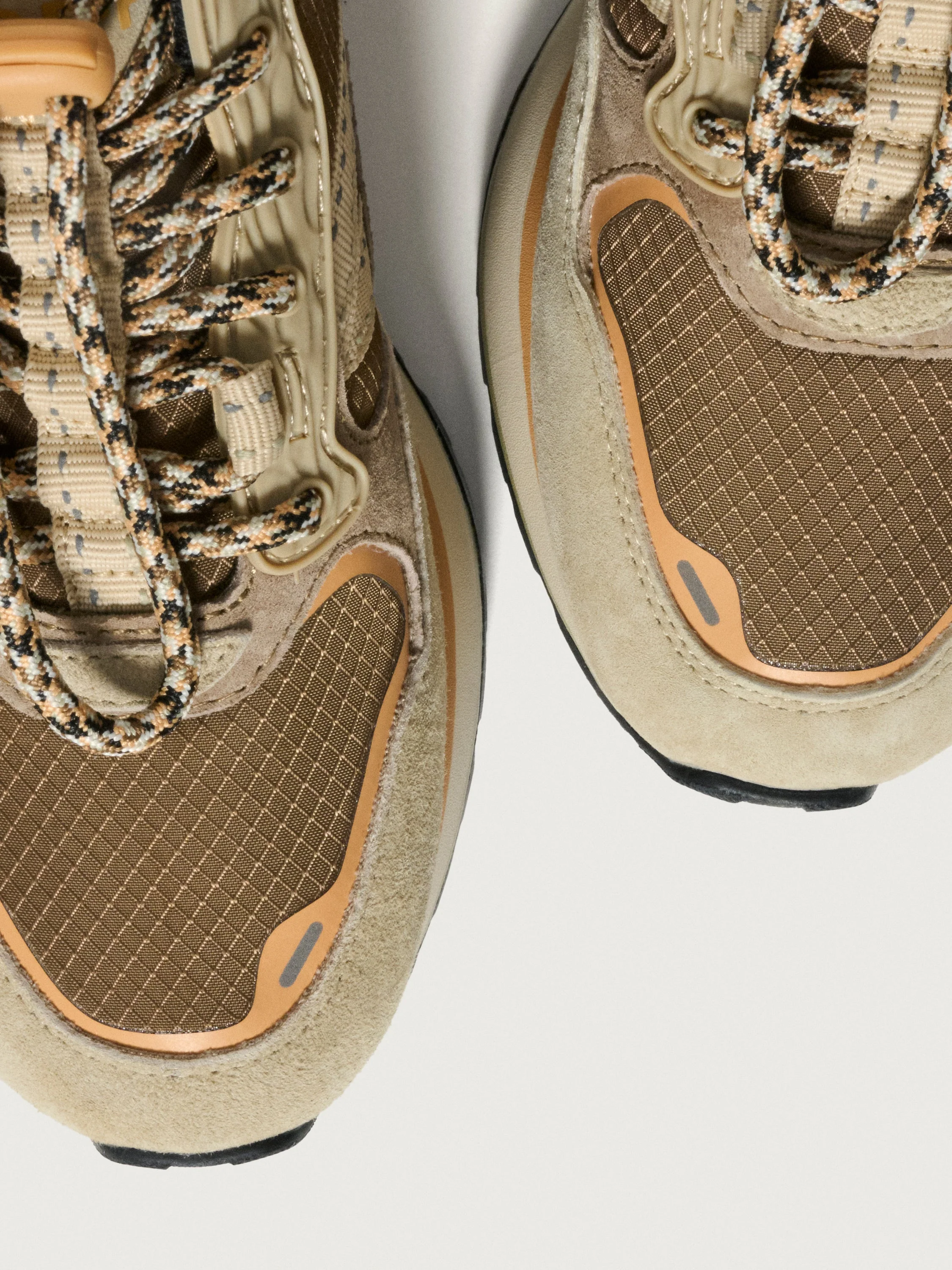 City Off Road Beige Woman - Image 9