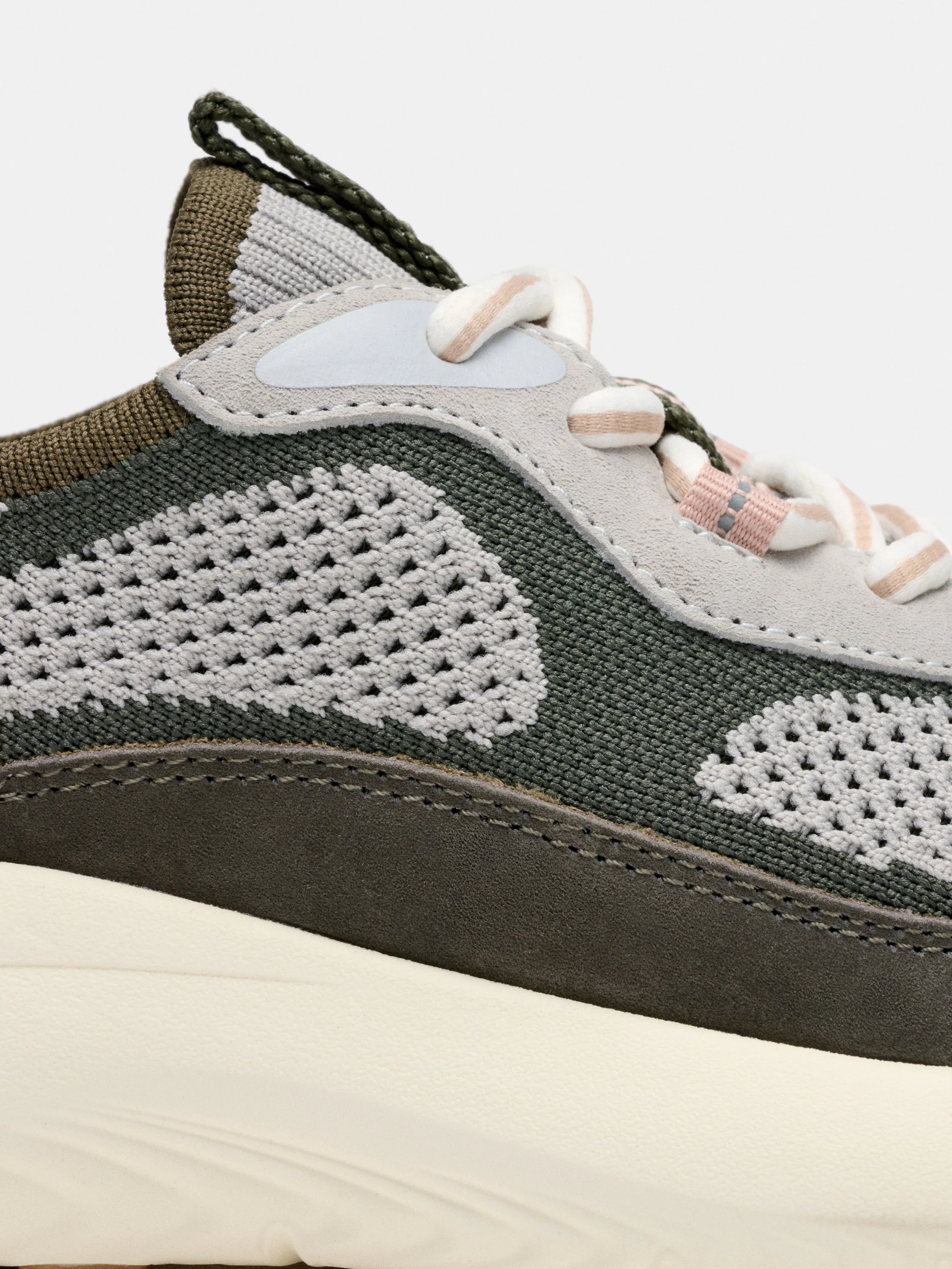 Traveller Khaki - Image 3