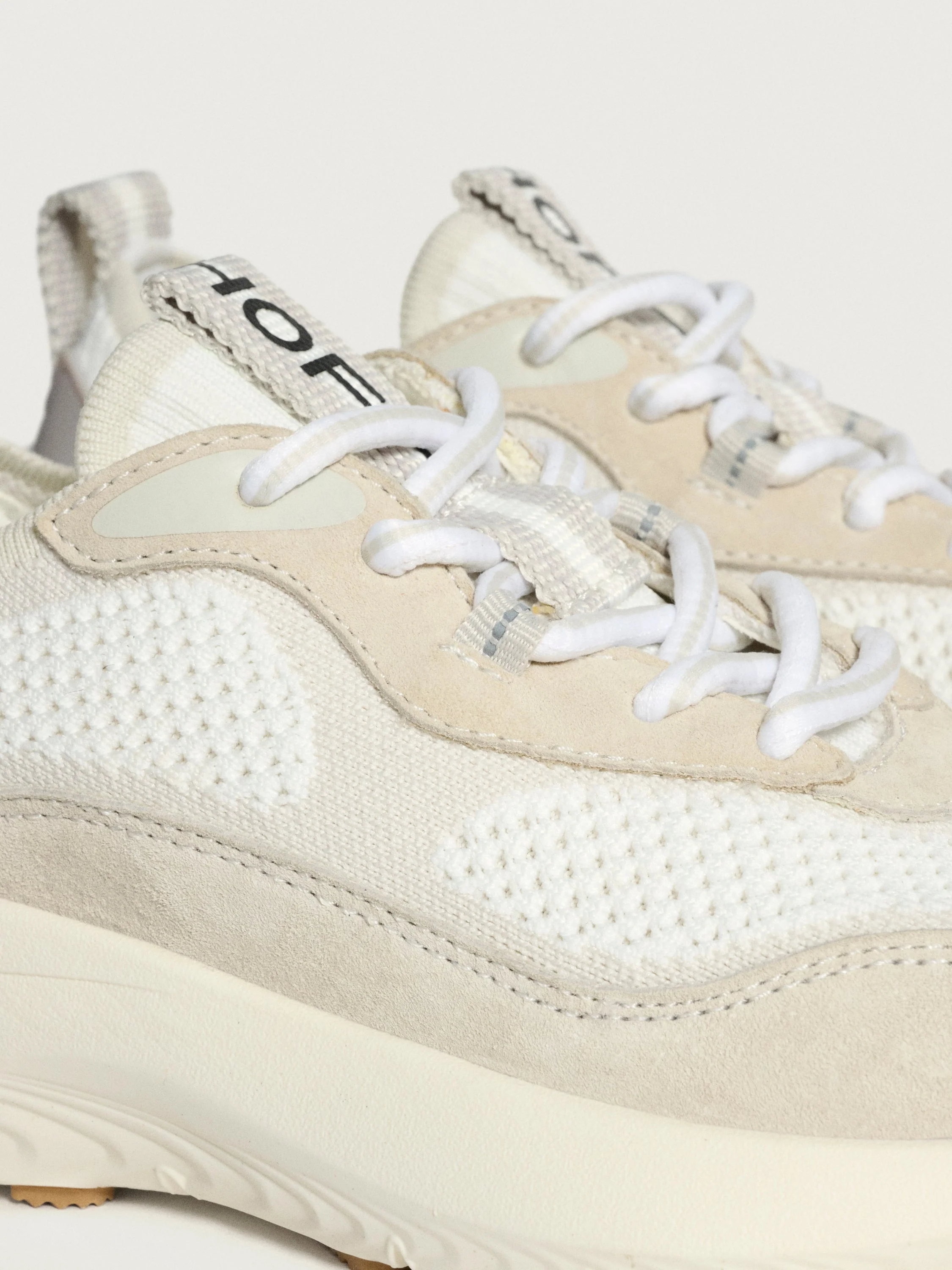Traveller Off White - Image 3